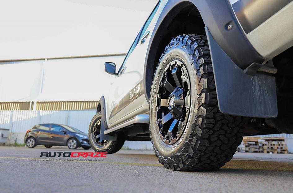 NISSAN NAVARA AMBUSH MATTE BLACK